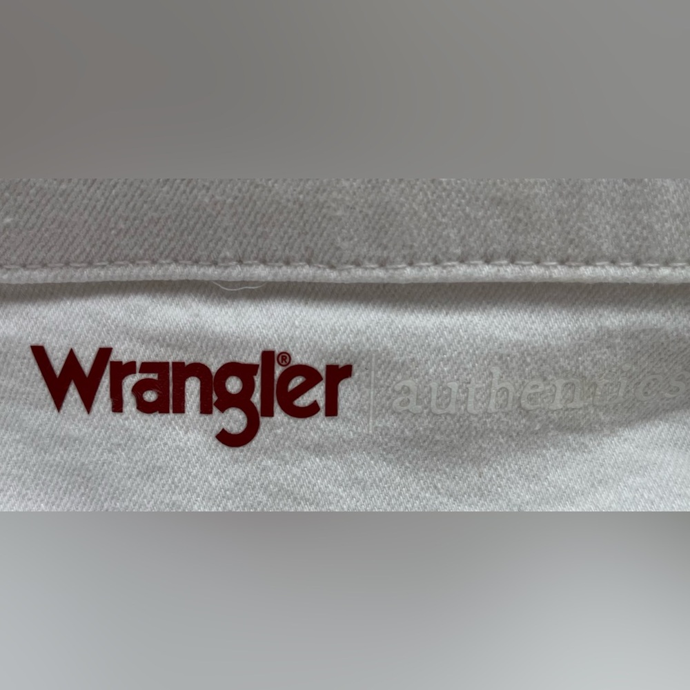 Women's White Denim Jacket - Picture 6 of 10